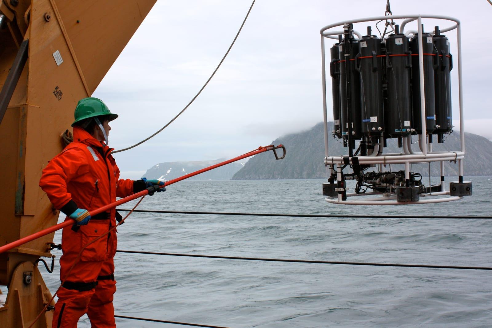 Retrieving the CTD:Rosette