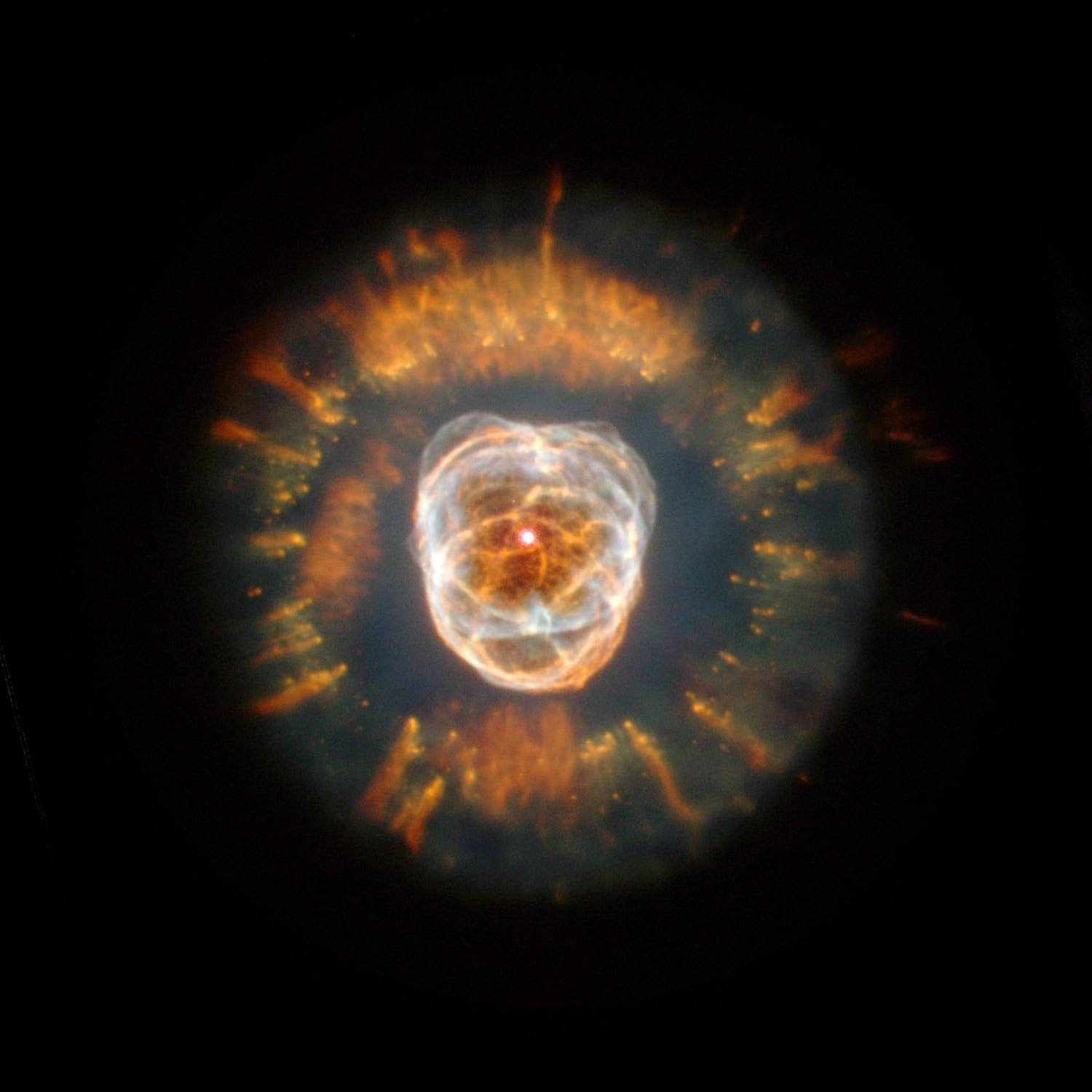 Eskimo Nebula — Ngc2392