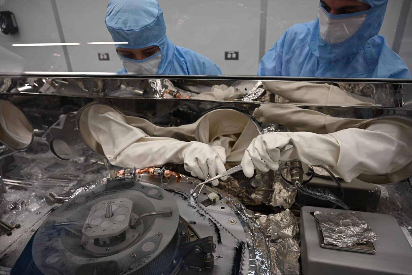 OSIRIS-REx - Sample Collection jsc2023e058643