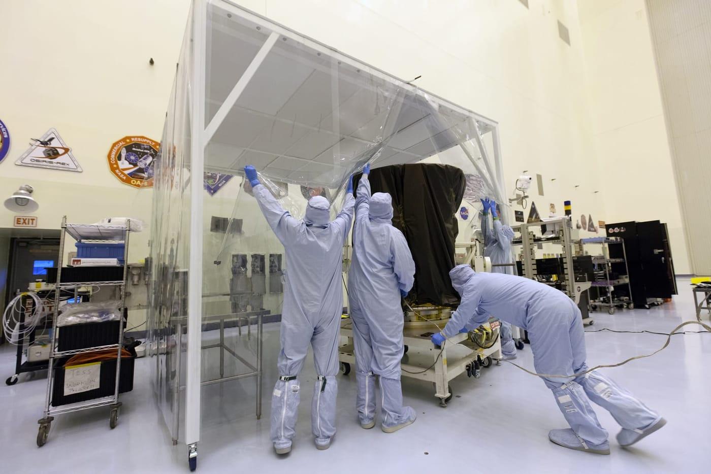 TESS Spacecraft Move to Clean Room