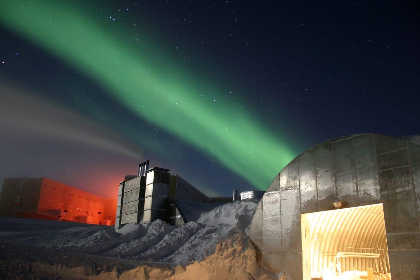 Polaris Australis — Amundsen-Scott marsstation ray h edit