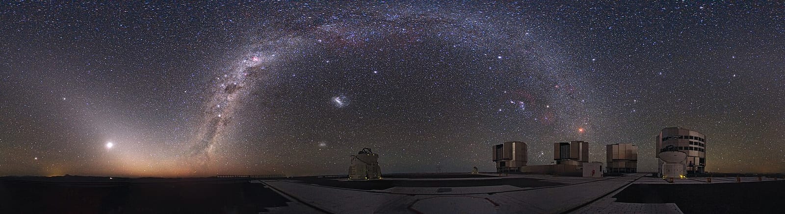 Very Large Telescope (VLT) — VLT Cerro Paranal Total Lunar Eclipse 21 December 2010