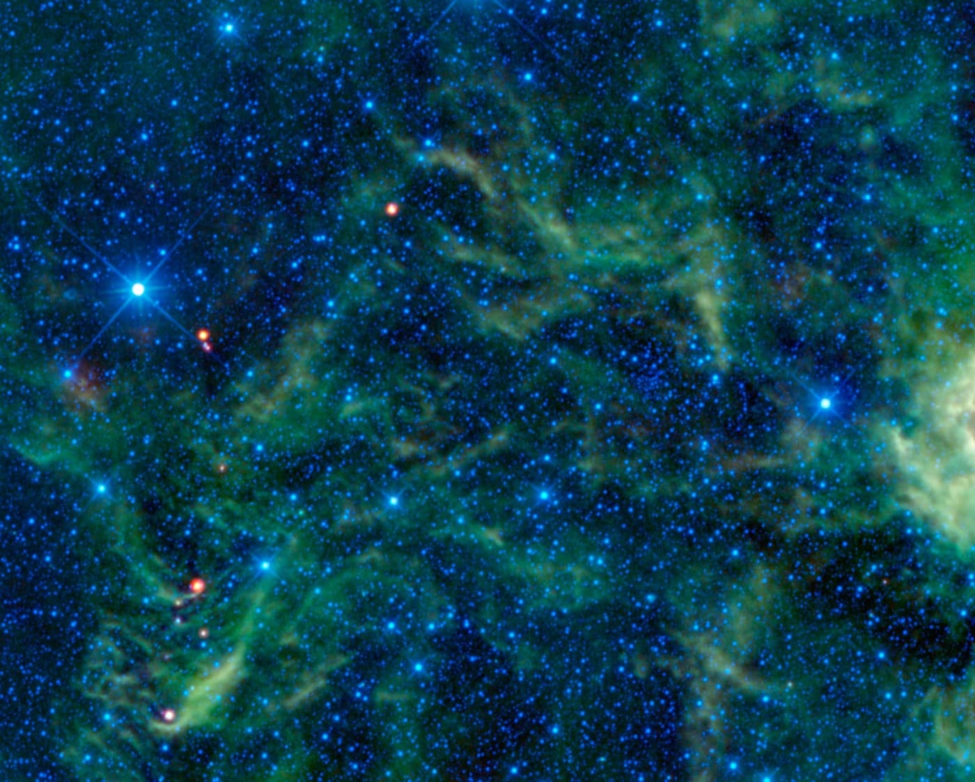 Star Cluster Overshadowed by Infrared Objects
